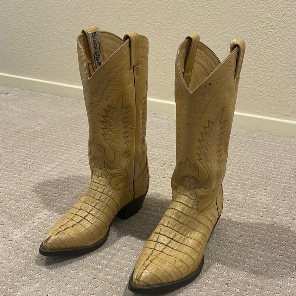 Caiman Beige Cowboy Boots